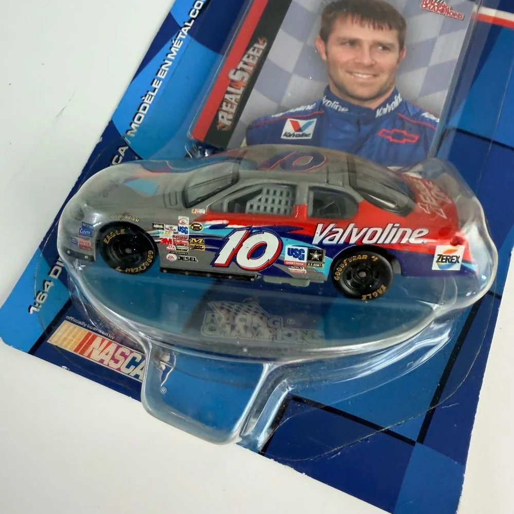 Racing Champions 2004 Real Steel Scott Riggs 10 Valvoline 1:64 Diecast NASCAR